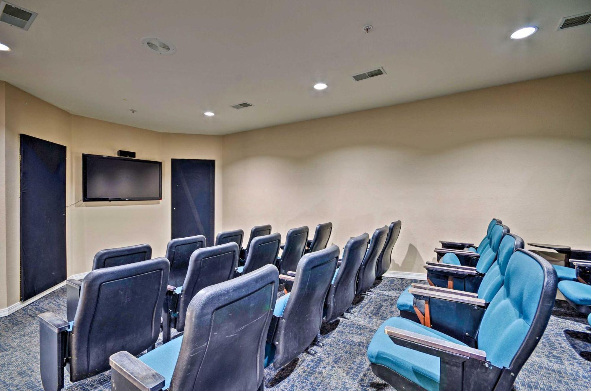 Ground-Floor Branson Condo With Community Perks Екстер'єр фото